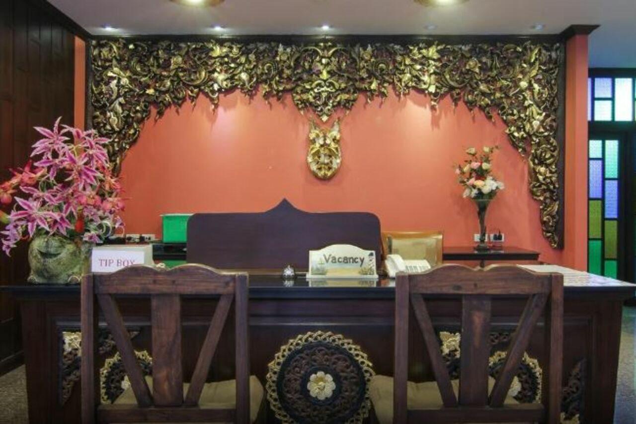 Pl Guesthouse Patong Bagian luar foto